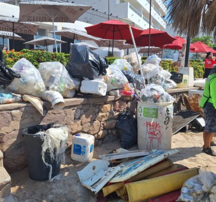 Sacan del mar 2.3 toneladas en torneo de pesca de basura