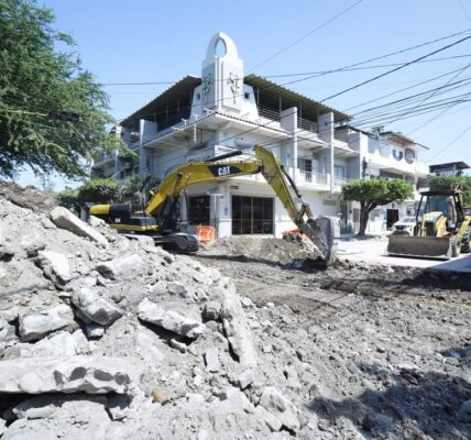 Espera Ayuntamiento que calle San Salvador esté funcional para Día de Muertos Espera Ayuntamiento que calle San Salvador esté funcional para Día de Muertos