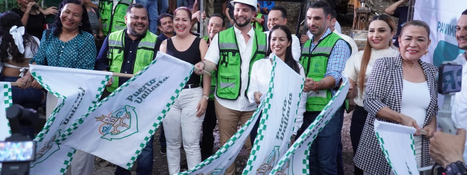 Arranca Munguía su primera obra en colonia donde creció