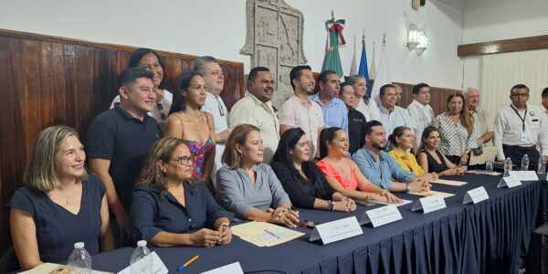 Dan el sí empresarios a nuevo impuesto para extranjeros, si ellos también lo manejan