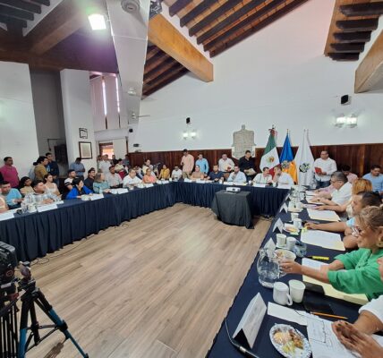 Aprueba Ayuntamiento contribución de extranjeros; se enviará al Congreso