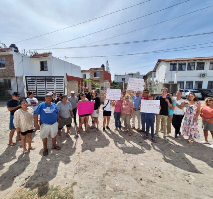 Vecinos contra antena de comunicaciones en colonia Independencia 