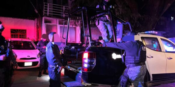 Suspenden seis meses a policías de Puerto Vallarta por desalojo ilegal