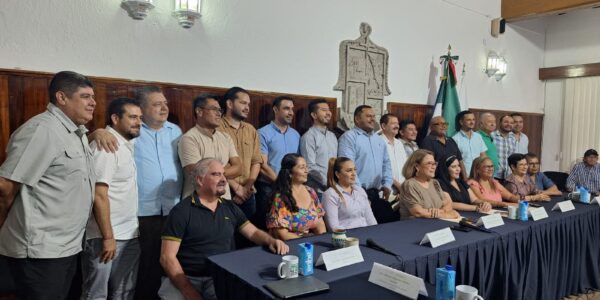 Se compromete Titi Bravo enfocar comisión de Planeación en vías alternas para disminuir tráfico