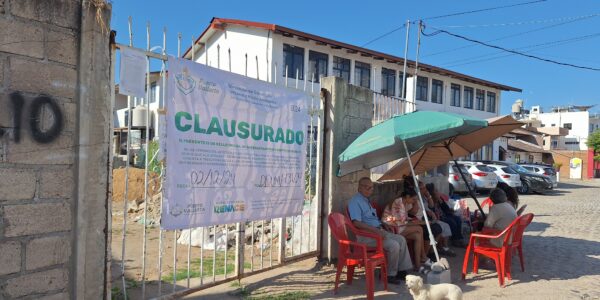 Clausuran obra de instalación de antena en colonia Independencia