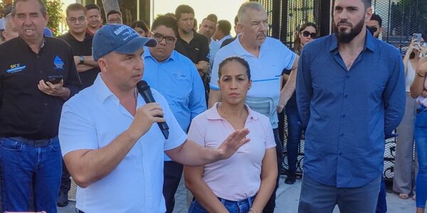 Se manifiestan prestadores de servicios turísticos en Asipona contra nuevo impuesto federal 