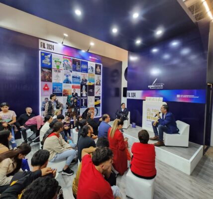 Presenta Pavin Guzmán su libro «Al tiro con el retiro» en la FIL 2024