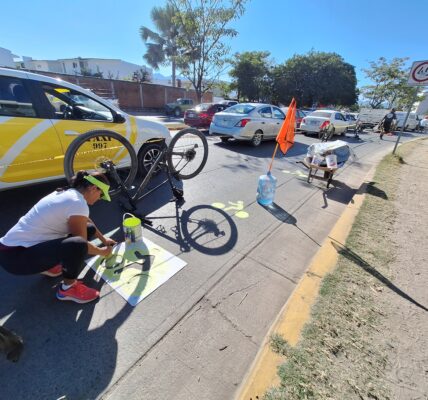 Pintan ciclistas ciclovías ante desinterés del municipio