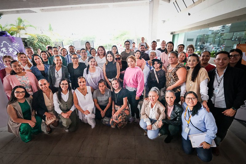 Entrega DIF Jalisco despensas a familias de niños con cáncer en Puerto Vallarta