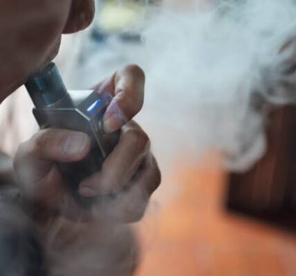 Desde hoy prohibidos vapeadores y cigarros electrónicos en México 