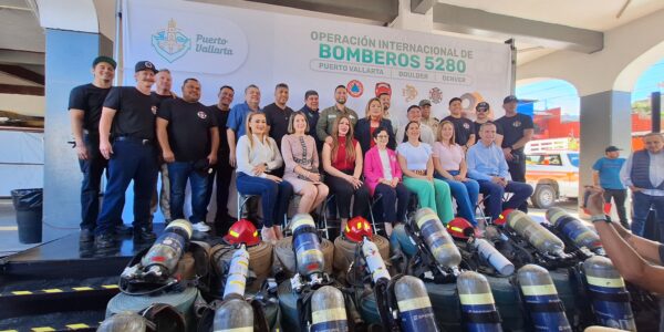 Donan 8 millones en equipo a Bomberos y alcalde anuncia compra de 3 camiones