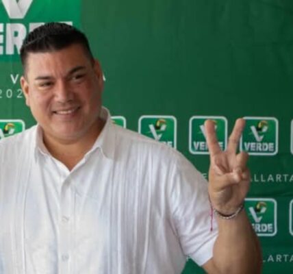 Funcionario estaba en nómina municipal de Bahía y Vallarta; él da su versión 
