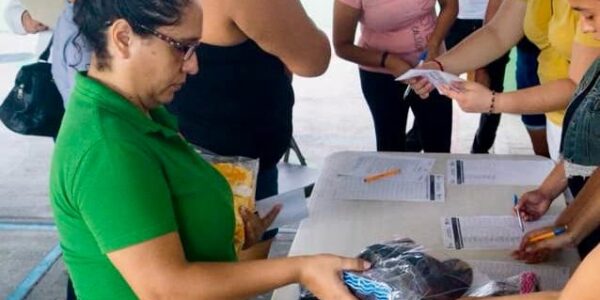 Extienden registro para programa de útiles y uniformes gratuitos