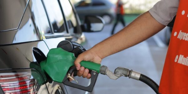 De Puerto Vallarta, estación con precio más caro de gasolina regular y premium del país