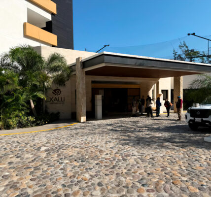 Clausura Profepa tres desarrollos inmobiliarios en Puerto Vallarta