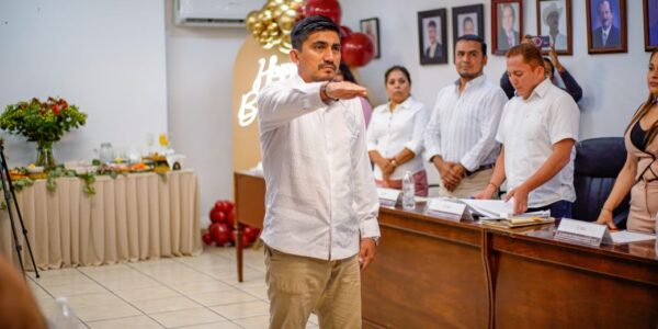 ¡Siempre sí! Omar Dávila reaparece y toma las riendas del Registro Civil