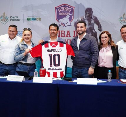 Arranca en Puerto Vallarta gira de exjugadores de Chivas; partido será gratis