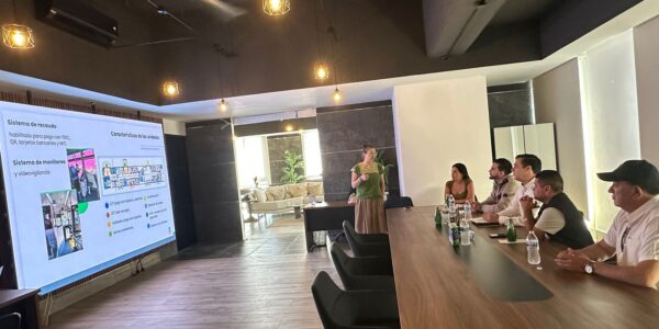 Se reúnen Setran y alcalde para hablar sobre lo que viene en transporte público en Puerto Vallarta