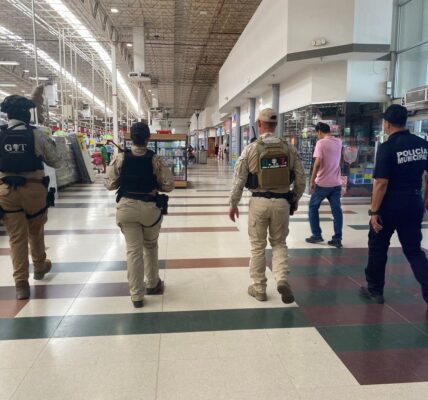Inconformes policías por trabajar cuidando bancos, de civil y en su horario libre