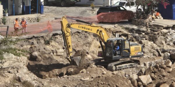 Comenzó construcción de muro de contención en colonia Buenos Aires