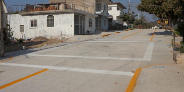 Pavimentaron calles Prosperidad y 20 de Noviembre en Lomas del Progreso