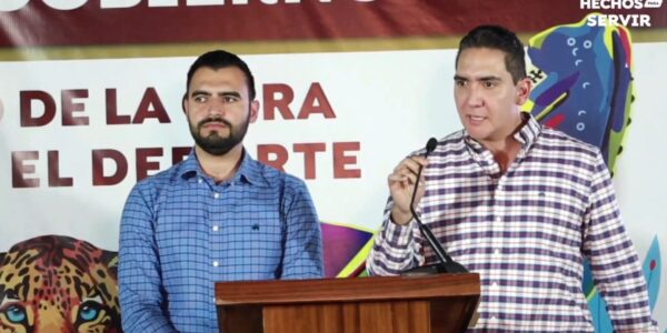 Vertieron aguas negras al mar de Sayulita y ahora “todo está limpio”