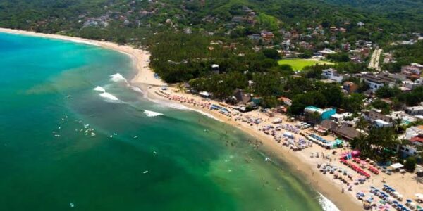 Playa Sayulita contaminada previo Semana Santa: Cofepris