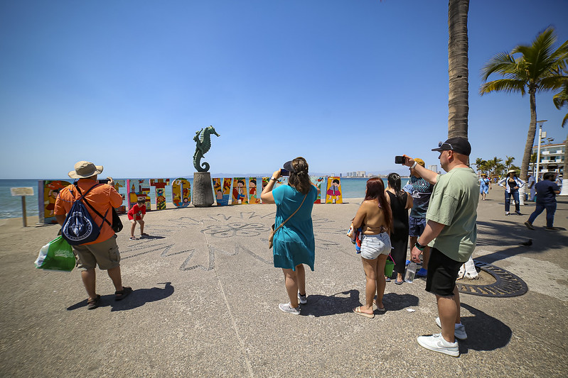 298 mil turistas en Semana Santa y 2,472 mdp en derrama en Puerto Vallarta: Setujal