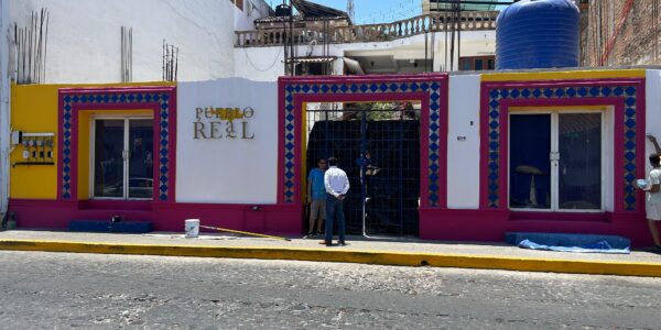 Repintan fachada por no cumplir reglamento de imagen del Centro Histórico