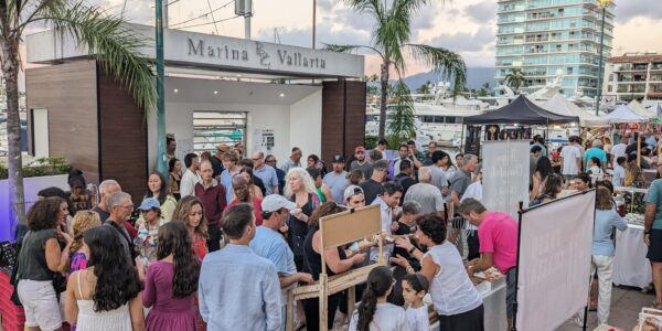 Pagó 168 mil pesos la Asociación de Residentes de Marina Vallarta por mercadito de los jueves