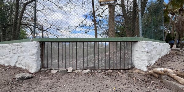 Colocan malla en Laguna del Coapinole