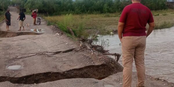 Cierra el Paso del Guayabo: el río Ameca lo dejó intransitable