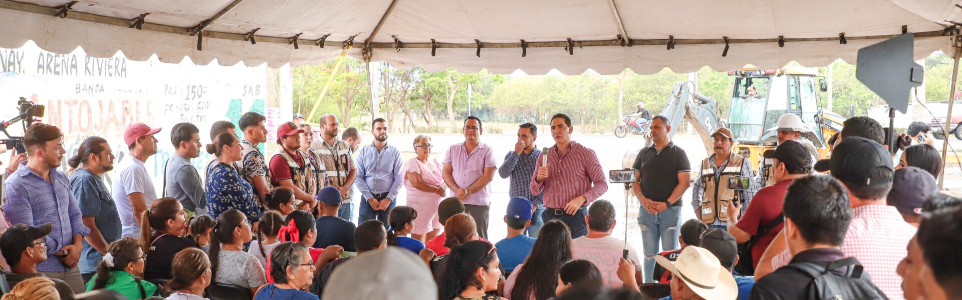 «No venimos a huevonear”: Santana estalla contra funcionarios que pidieron vacaciones