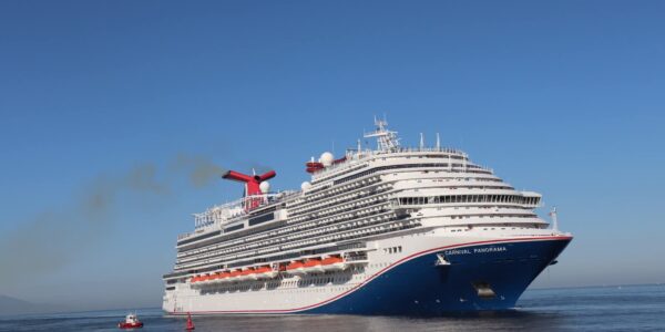 Inició cobro de impuesto a cruceristas y aumentará 5 dólares por año