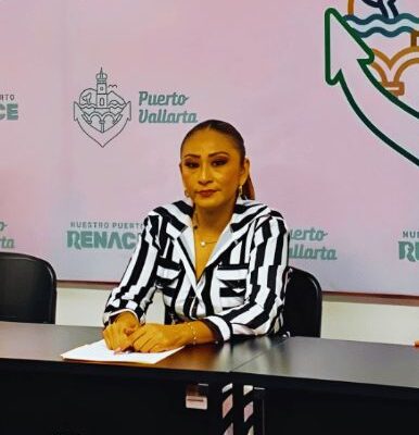 Viola Coordinadora de COMUSIDA  confidencialidad de personas con VIH por proyecto escolar