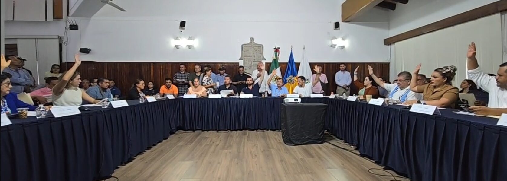 Ayuntamiento aprobó incrementó de 8% en tarifa del agua; regidores en silencio