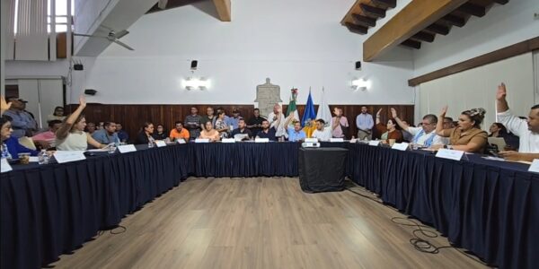 Ayuntamiento aprobó incrementó de 8% en tarifa del agua; regidores en silencio