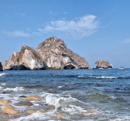 Lanchero agrede sexualmente a menor de 13 años en recorrido por Los Arcos de Mismaloya