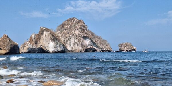 Lanchero agrede sexualmente a menor de 13 años en recorrido por Los Arcos de Mismaloya