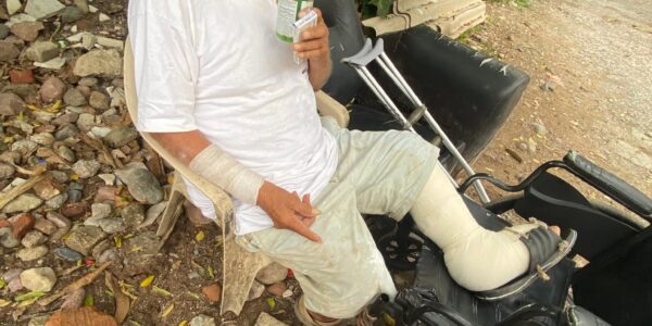 Urge que DIF atienda caso de adulto mayor con pie ulcerado y que no tiene para comer