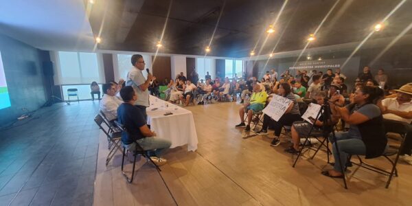 No parquímetros y octubre para estabilizar el agua, acuerdos de Munguía con manifestantes