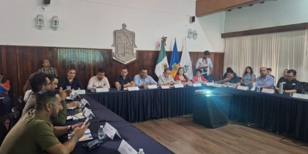 Da Ayuntamiento créditos fiscales a colonias Aeropuerto y Aguacate para regularizarse