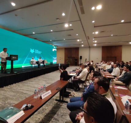 Inicia simposium de seguridad aérea en Puerto Vallarta, con representantes de FIFA