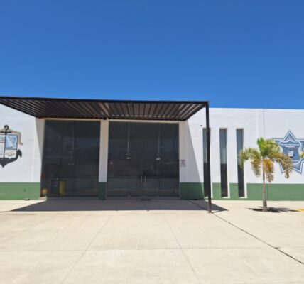 Policías municipales y trabajadora social pagan 44 mil pesos por abuso de autoridad