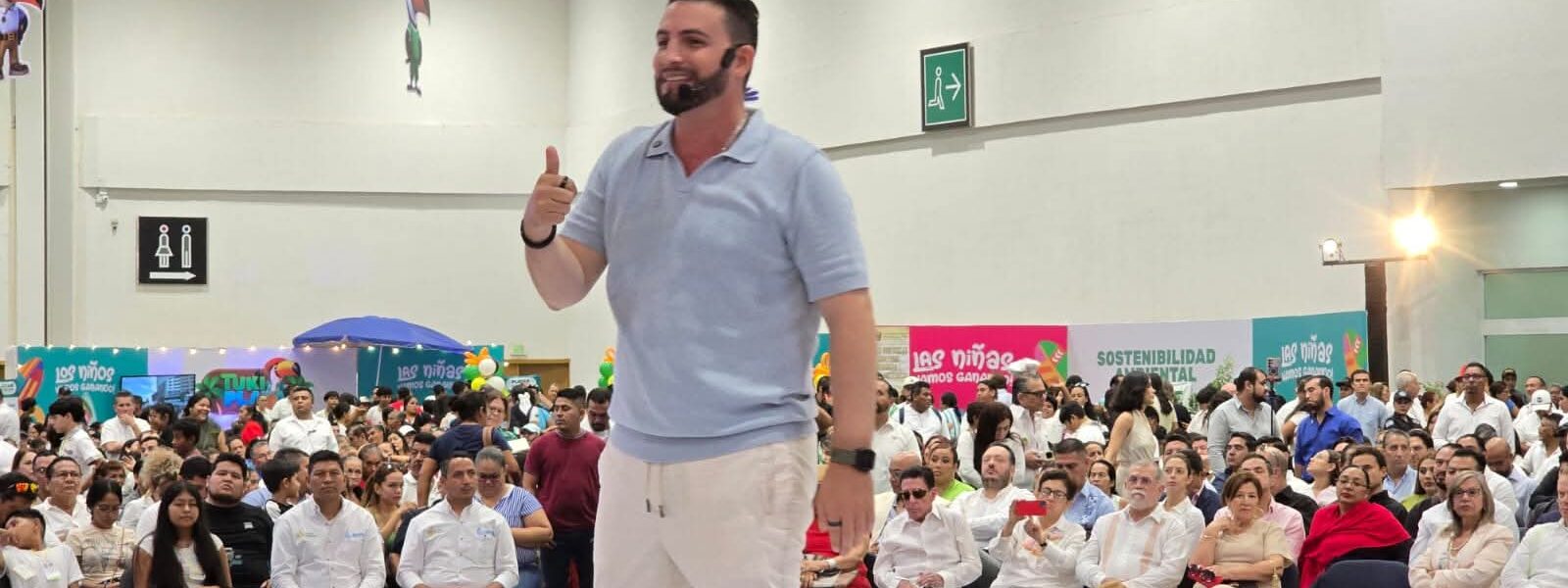 Costó 4.4 millones de pesos primer informe de Luis Munguía
