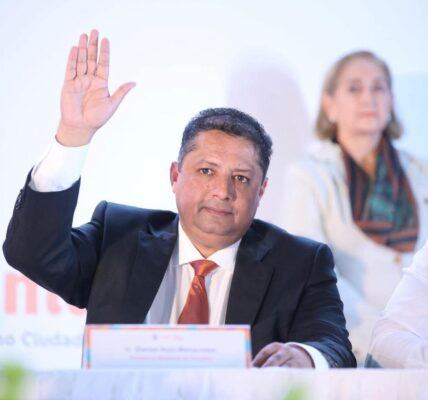 Impone ITEI arresto administrativo a alcalde de Tomatlán por opaco