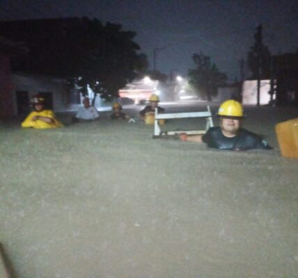 Puerto Vallarta bajo el agua: 7 canales desbordados y colonias inundadas