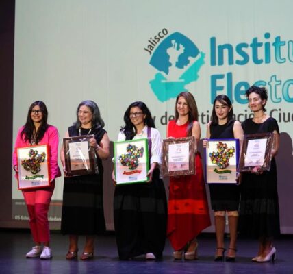 Mujer Vallartense gana reconocimiento al Affidamento 2025 del IEPC Jalisco