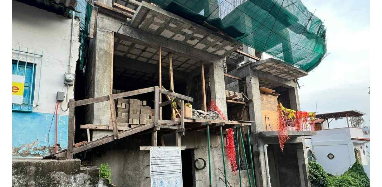 Construcción pretende exceder los 3 niveles permitidos en centro histórico Construcción pretende exceder los 3 niveles permitidos en centro histórico