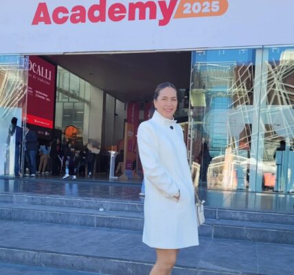 Otra vez falta regidora a sesión de Ayuntamiento por ir a evento de su otro cargo del SNTE 47